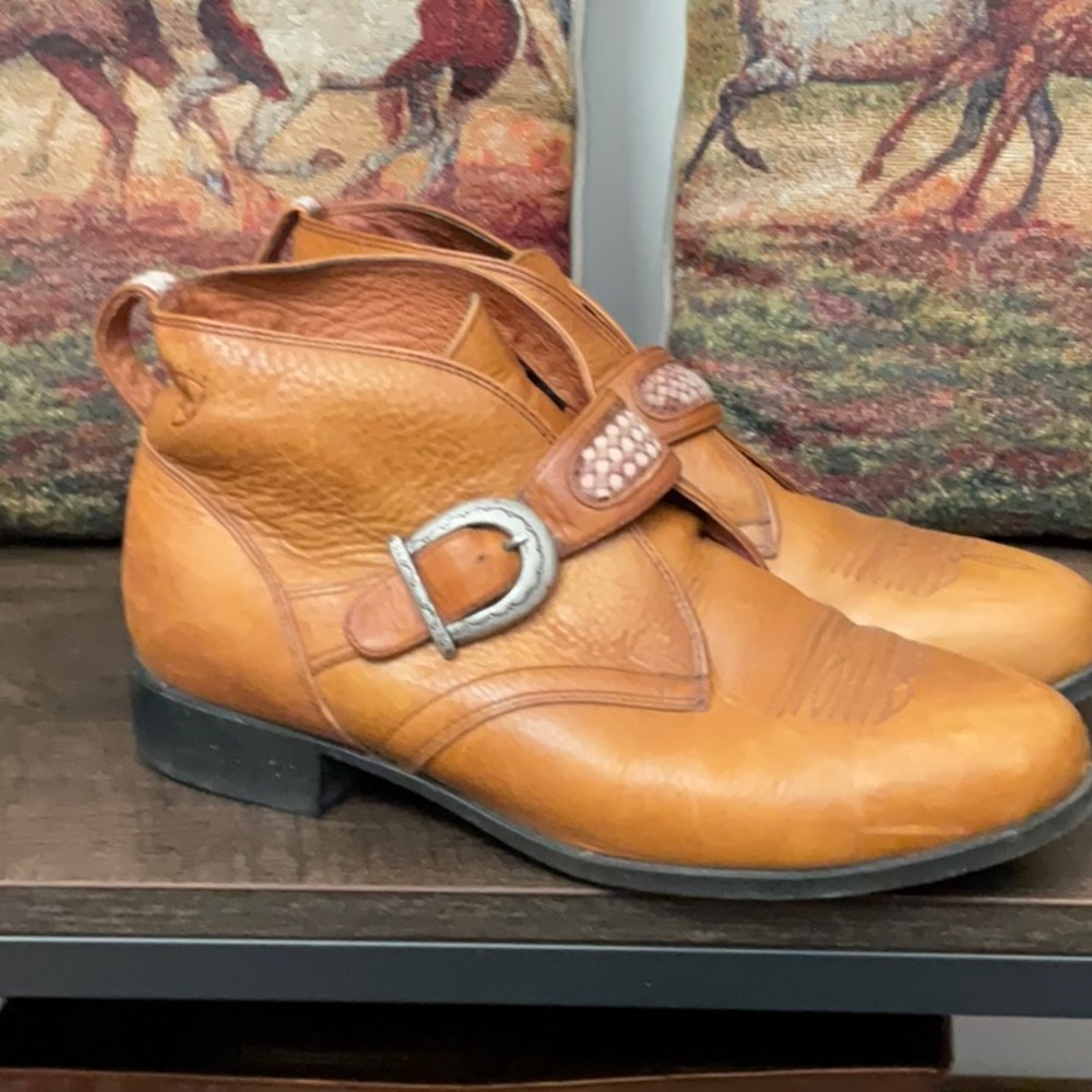 Ariat womens booties - Picture 2 of 4